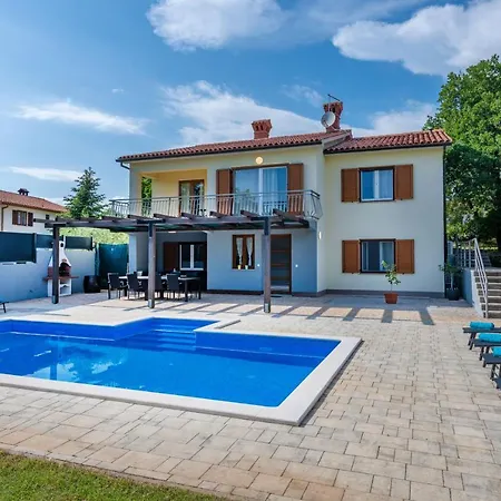 Villa Family Friendly With Pool And Garden *